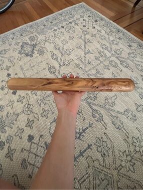 New! Williams Sonoma Olivewood Straight Rolling Pin